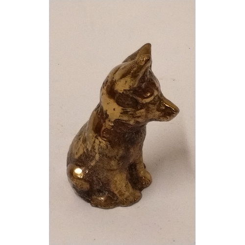 279 - Heavy Brass figure of a Fox, 9cm high