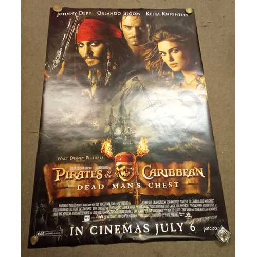 575 - Vintage cinema poster of PIRATES OF THE CARIBBEAN DEAD MAN'S CHEST STARRING JOHNNY DEPP 180 x 120.