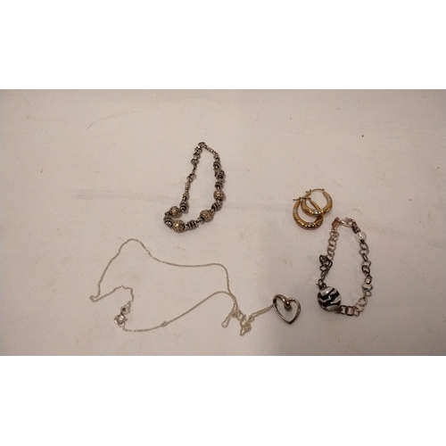 765 - Selection of silver jewellery to include necklace and 2 bracelets and a pair of earrings