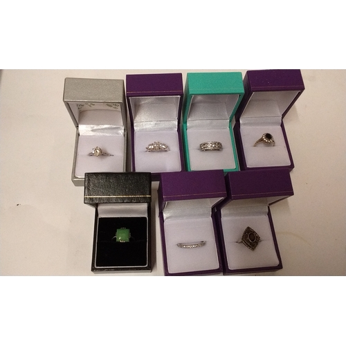 769 - 7 x boxed silver rings