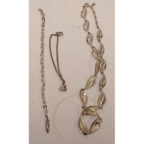 774 - Silver necklace, bracelet and small pendant