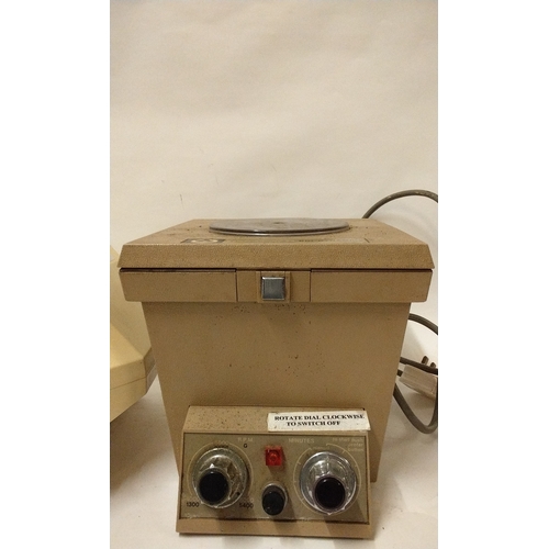 818 - Bio Dynamics select - o - Fuge 24 and a Clinispin 2000 centrifuge (2)