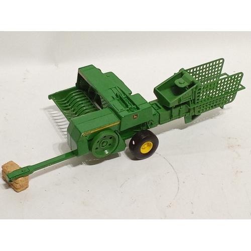 880 - New Ex Display Die-cast John Deere Bailer 40cm x 10cm