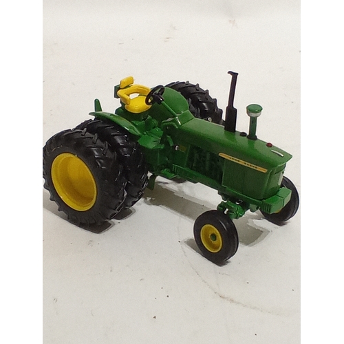 881 - New Ex Display Die-cast Britain's John Deere Tractor 13cm x 8cm