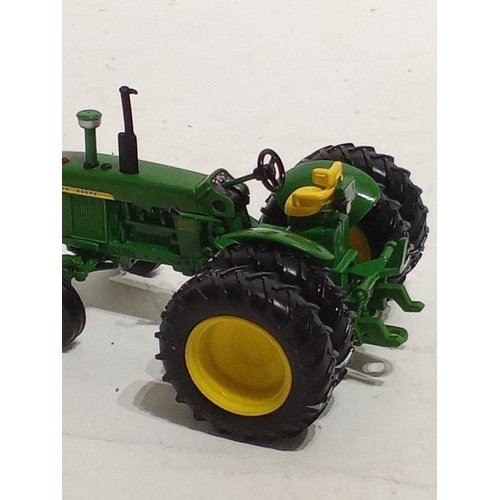 881 - New Ex Display Die-cast Britain's John Deere Tractor 13cm x 8cm