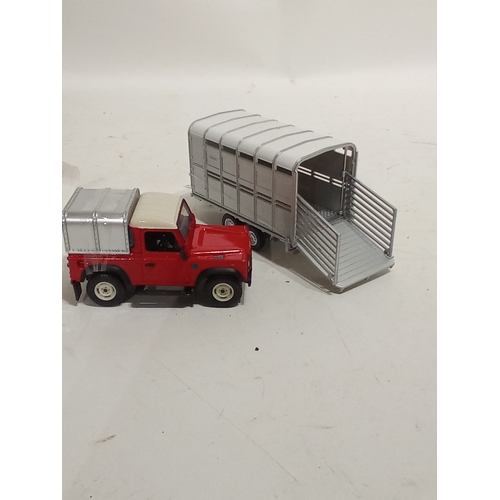 883 - New Ex Display Britain's diecast landrover defender and for Williams  stock trailer 29cm x 8cm total