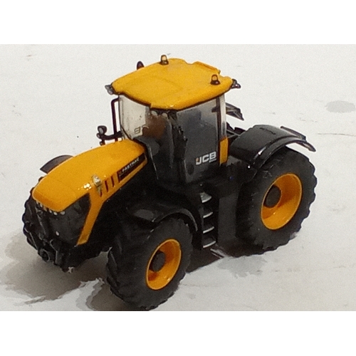 889 - New Ex Display Britain's Diecast JCB FASTRAC 19CM X 11CM