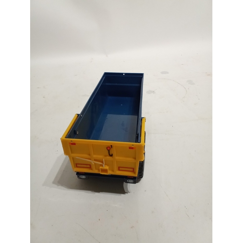 894 - New Ex Display Diecast Farm silage tipping trailer 25cm x 9cm