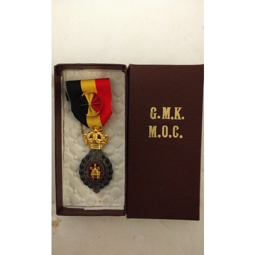 1204 - Belgian medal. The Belgian Labour medal with box