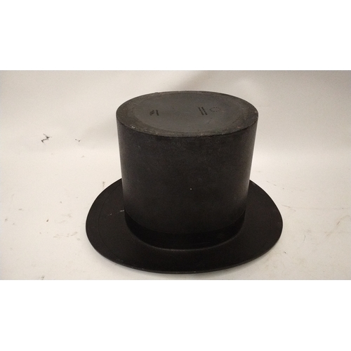 40 - Novelty Moet and Chandon ice bucket in the form of a Top Hat, 20cm high x 33cm wide