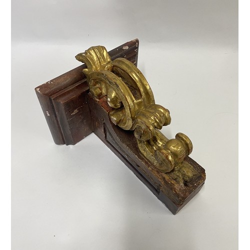 166 - Decorative Vintage Carved Wooden Wall Bracket / Shelf 29cm x 24cm x 21cm