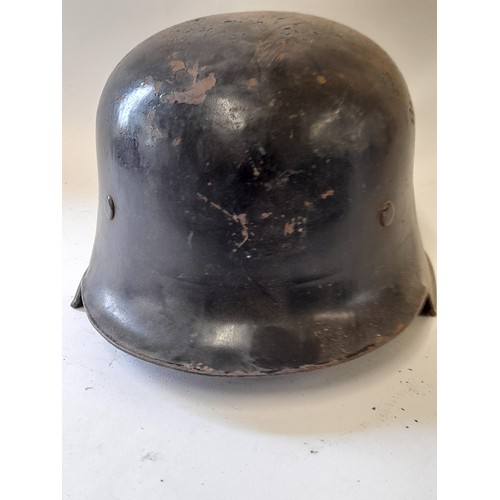 348 - WW2 German Police M34 Helmet      (140)