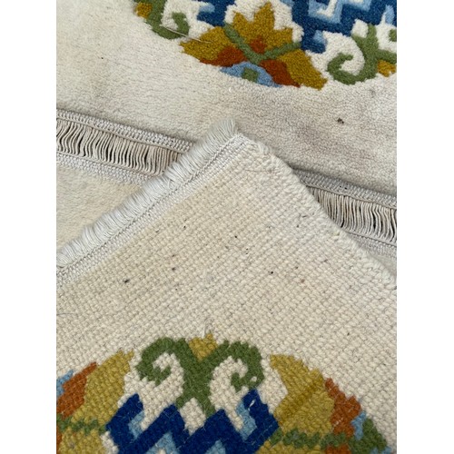 84 - Small Decorative Ground Rug 88cm x 47cm