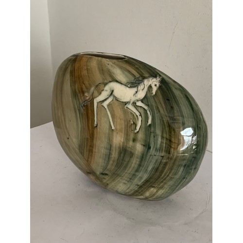 109 - Unusual Vintage Studio Pottery Vase Featuring A White Horse And Signed To The Base
19 x 9 x 18 cms h