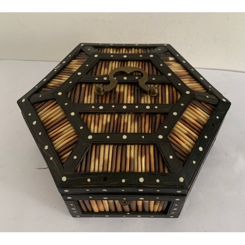 125 - Antique Ebony Hand Made Hexagonal Dome Top Porcupine Quill Box From CEYLON
22 x 19 x 9 cms h