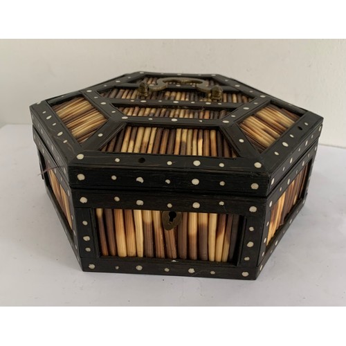 125 - Antique Ebony Hand Made Hexagonal Dome Top Porcupine Quill Box From CEYLON
22 x 19 x 9 cms h