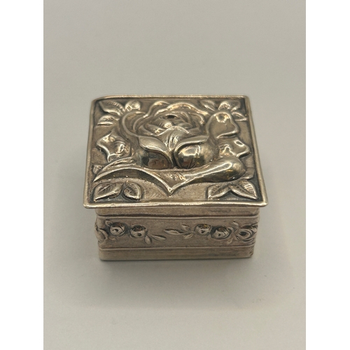 216A - Silver Box.    3cm Sqaure