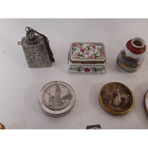 285 - Group of Collectables to include Perfume bottle, Trinket Boxes etc (10)