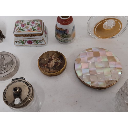 285 - Group of Collectables to include Perfume bottle, Trinket Boxes etc (10)