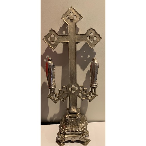 149 - Vintage White Metal Crucifix
20 x 12 x 43 cms h