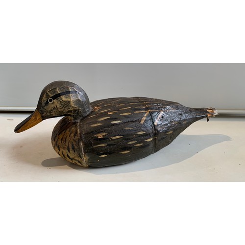 136 - Vintage Italian Carved Decoy Duck
30 x 12 x 11 cms h