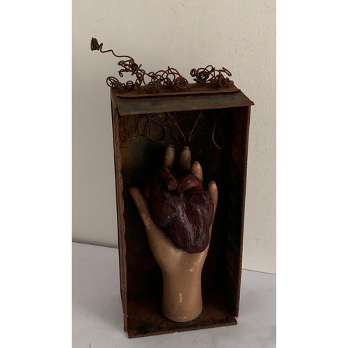 134 - Vintage Macabre Horror Movie Model Depicting A Hand Holding A Heart
14 x 28 cms h