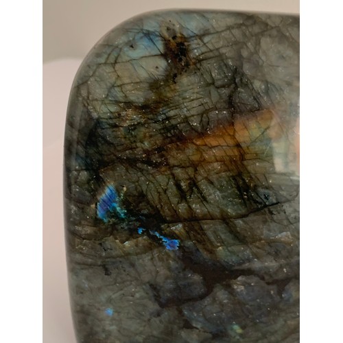 121 - Large Piece Of Polished Blue Labradorite 
1.5 kg
5 x 12 x 13 cms h