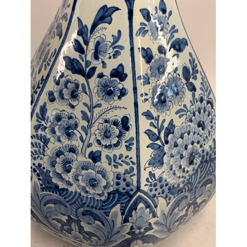 128 - Large Vintage Blue And White Delft Vase
Signed To The Base
18 cms diameter x 36 cms h