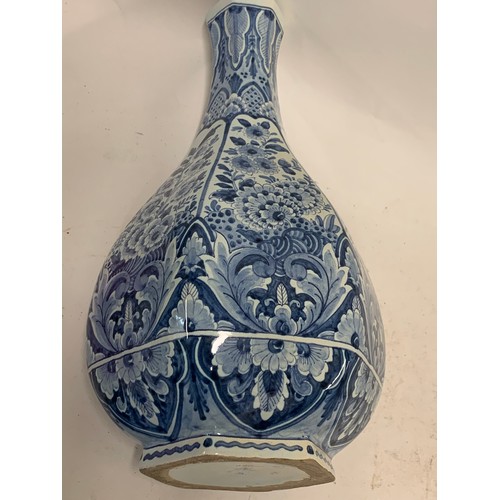 128 - Large Vintage Blue And White Delft Vase
Signed To The Base
18 cms diameter x 36 cms h