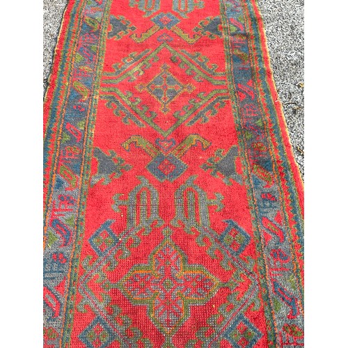 98 - Long Hand Tied Ground Runner. 372 x 90 cms