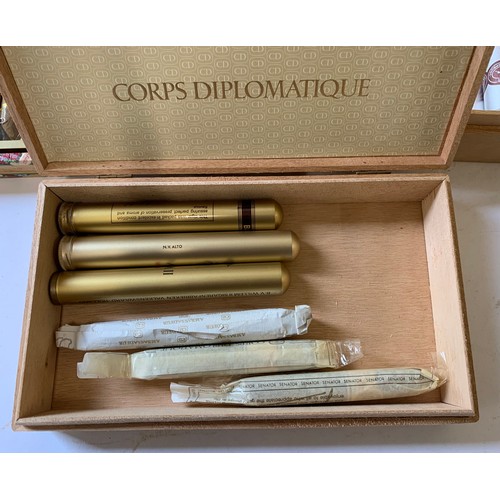 146 - Large Quantity Of Vintage Cigars By CORPS DIPLOMATIQUE, SCHIMMELPENNINCK and APOSTOLADO