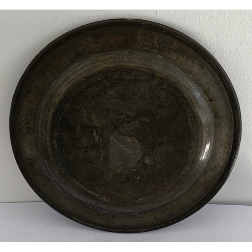 112 - 18thC Pewter Plate By THOMAS COMPTON 1780-1817
24 cms diameter