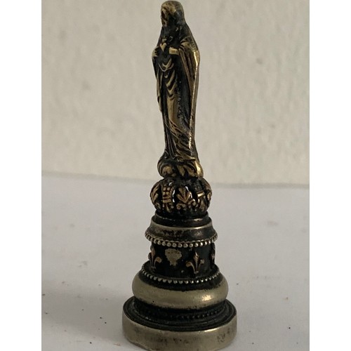 171 - Antique Bronze And Steel Seal Having A Statue Of Jesus And The Sacred Heart
5 cms l