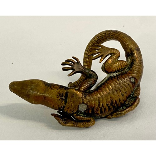 189 - Small Vintage Bronze  Oriental Style Salamander Figurine 8cm Length