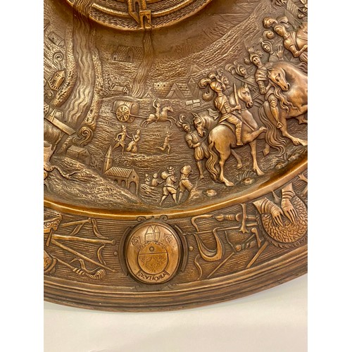 193 - Large Vintage Heavy Gauge Circular Copper Wall Hanger With Classical Battle Scene  55cm Diameter