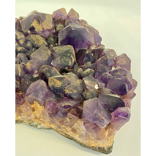 195 - Large Vintage Quartz Amethyst Sample Piece 16cm x 15cm x 7cm