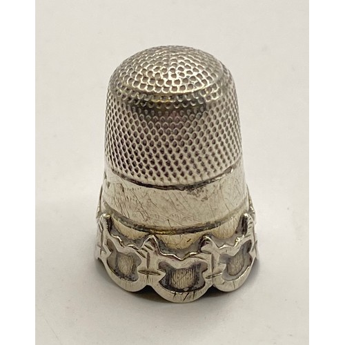 250 - Collection of Six Hallmarked Silver Thimbles with Decoration. Weight 0.909 Oz