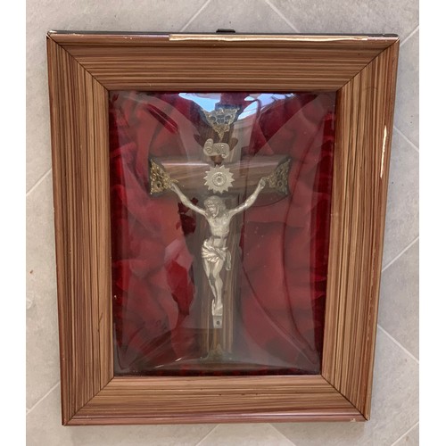 188 - Large Antique Crucifix In Glass Dome Fronted Frame
36 x 46 cms h