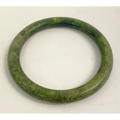 212 - Vintage Jade / Jadeite Bracelet or Bangle 8.5cm Diameter