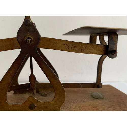 298 - Set Of Antique Scales
20 x 11 x 9 cms h