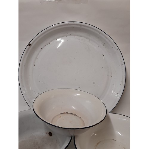 140 - 4 x Enamel Bowls, largest 56cm diameter