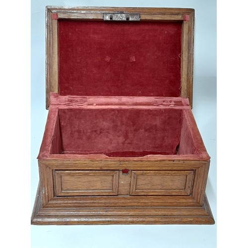 301 - Antique Oak Box. 39cm x 27cm x 21cm