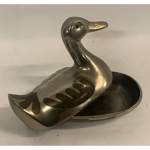 272 - Vintage Duck
20 x 11 x 16 cms h