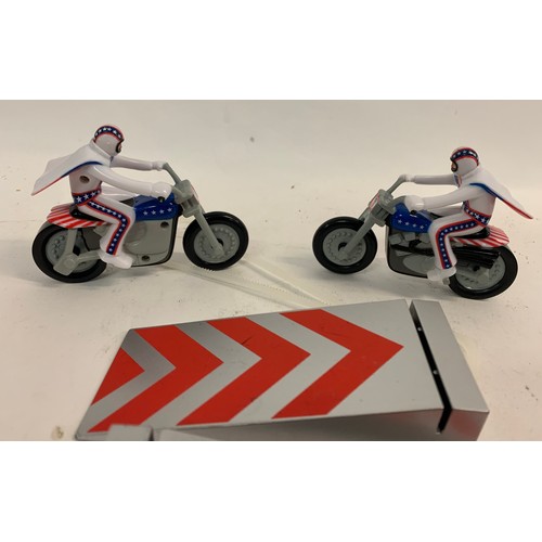 179 - Vintage Evil Knievel Motorbike And Rider Pull Start And Ramps