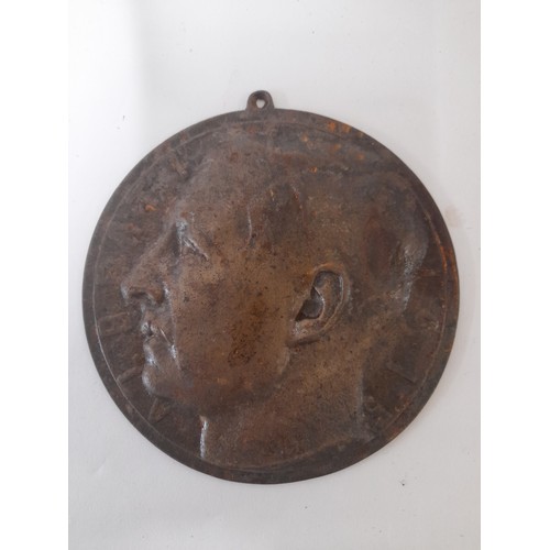 345 - Bronze Relief Plaque of Albert 1 1915, 15.3cm diameter