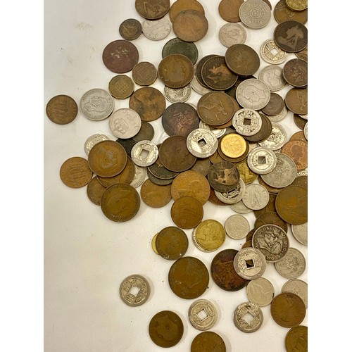 413 - A Quantity of Vintage British, Continental and World Coins to Include Shillings, Half Crowns, French... 