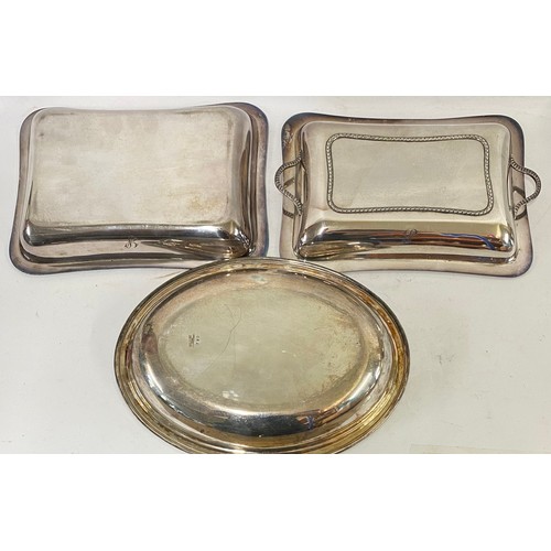 417 - A Quantity of Large Silver Plate Items to Include Serving Trays, Cake Slice, Pierced Table Centre Pi... 