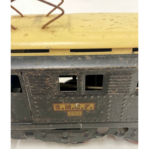 367 - Large Quantity of Assorted Model Tin Train Models and Accesories to Include Boxed French Meccano, Co... 