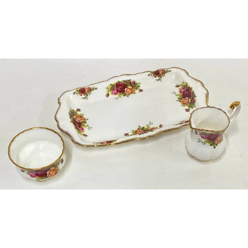 370 - Vintage Royal Albert Fine Bone China 'Country Rose' Ceramic Ware Part Tea Set to Include Teapot, Mil... 