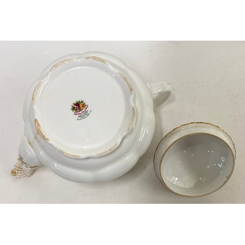 370 - Vintage Royal Albert Fine Bone China 'Country Rose' Ceramic Ware Part Tea Set to Include Teapot, Mil... 